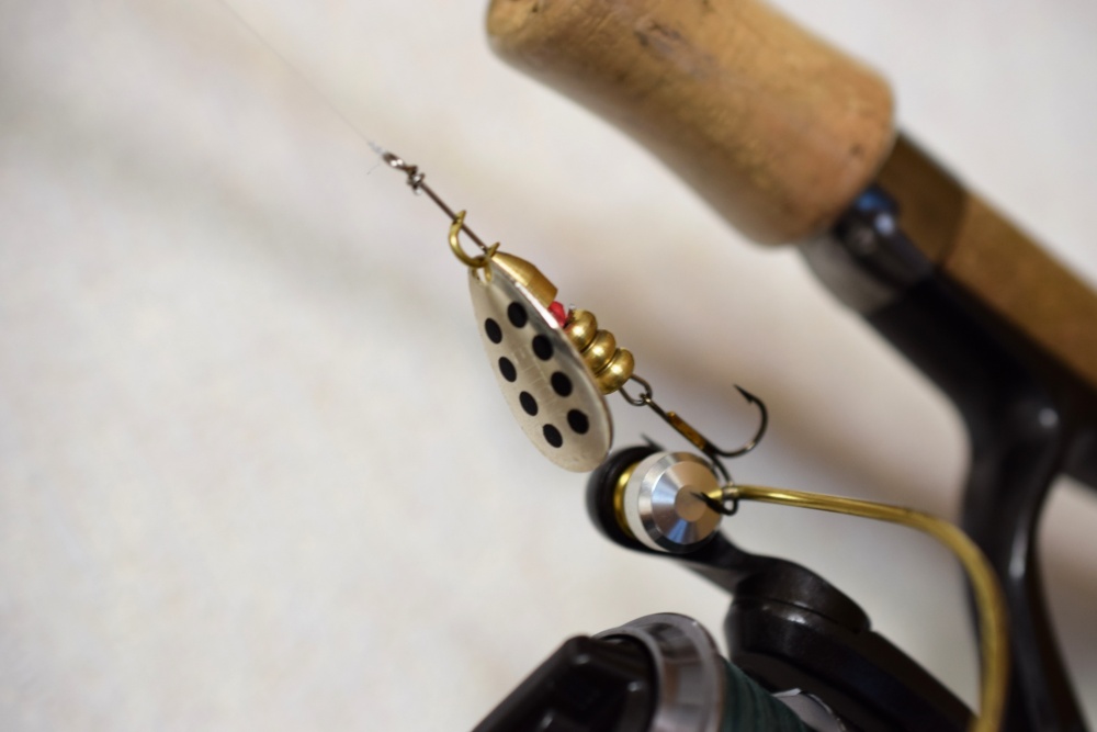 渓流ミノーとスプーンやスピナーの使い分けは？